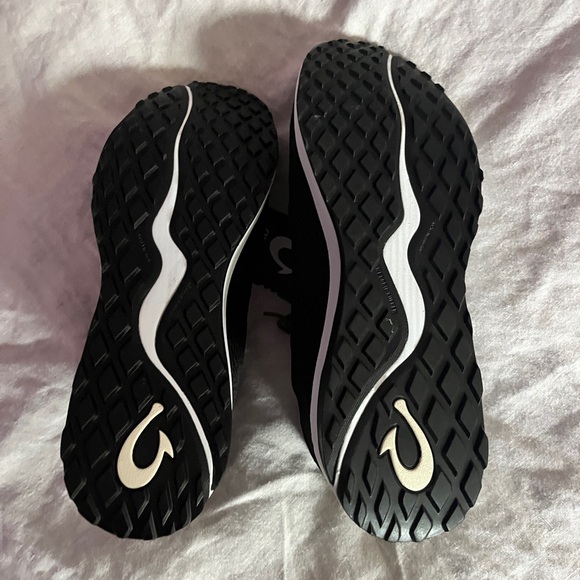 NWT Olukai Huai in Black 7.5 - Picture 5 of 6